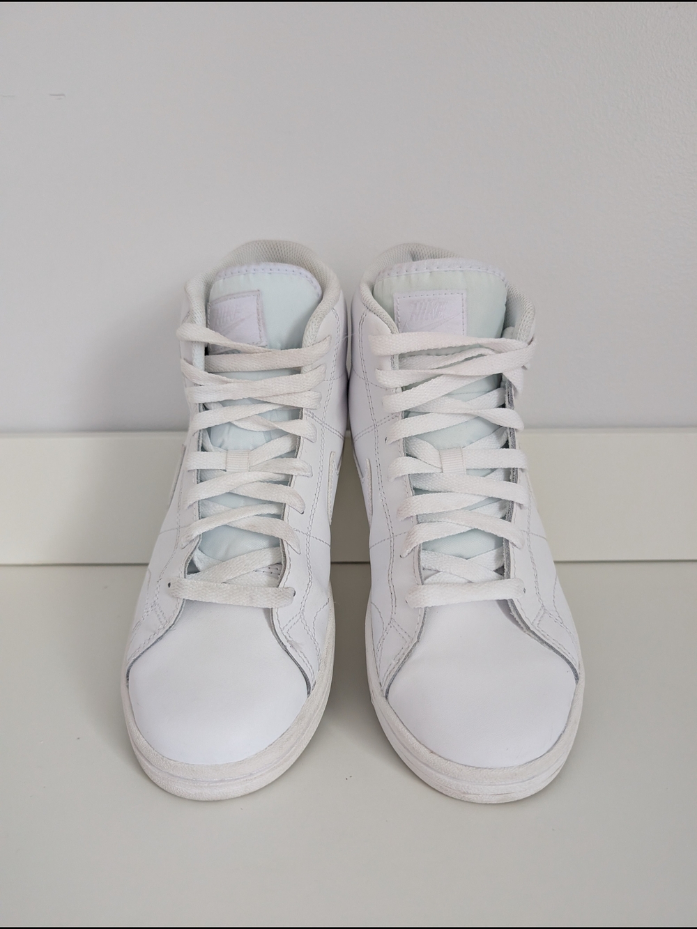 Nike Women's Court Royale 2 Mid High Top Casual Sneakers Size 8